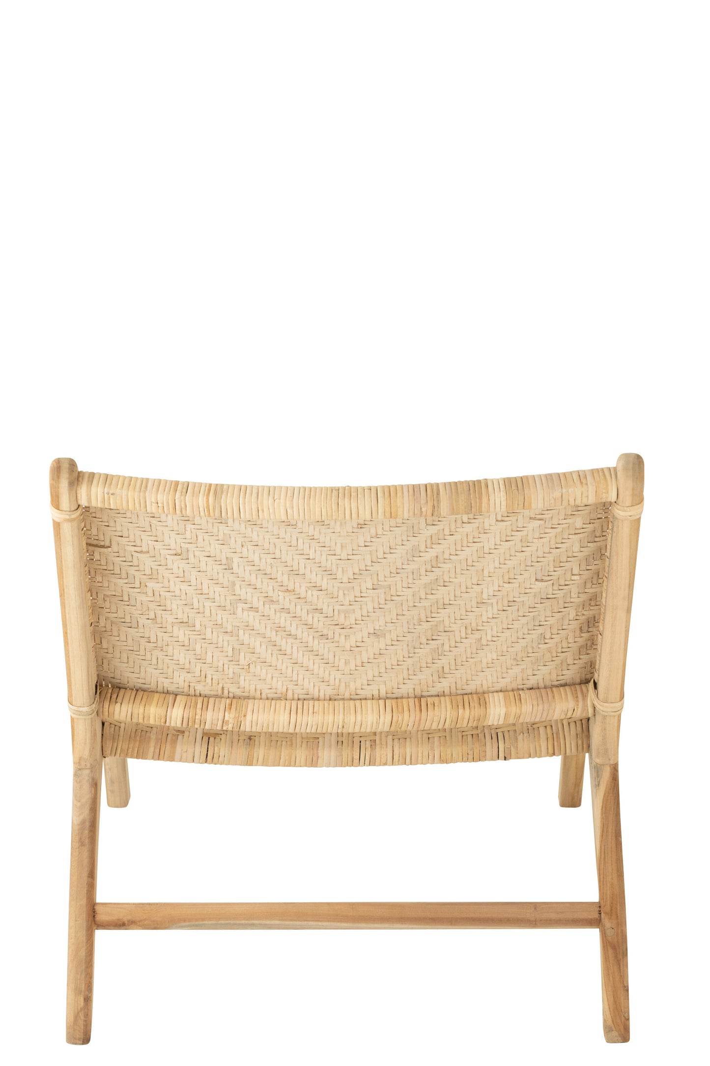 Lounge stoel met strak vlechtwerk van natuurlijk rattan.