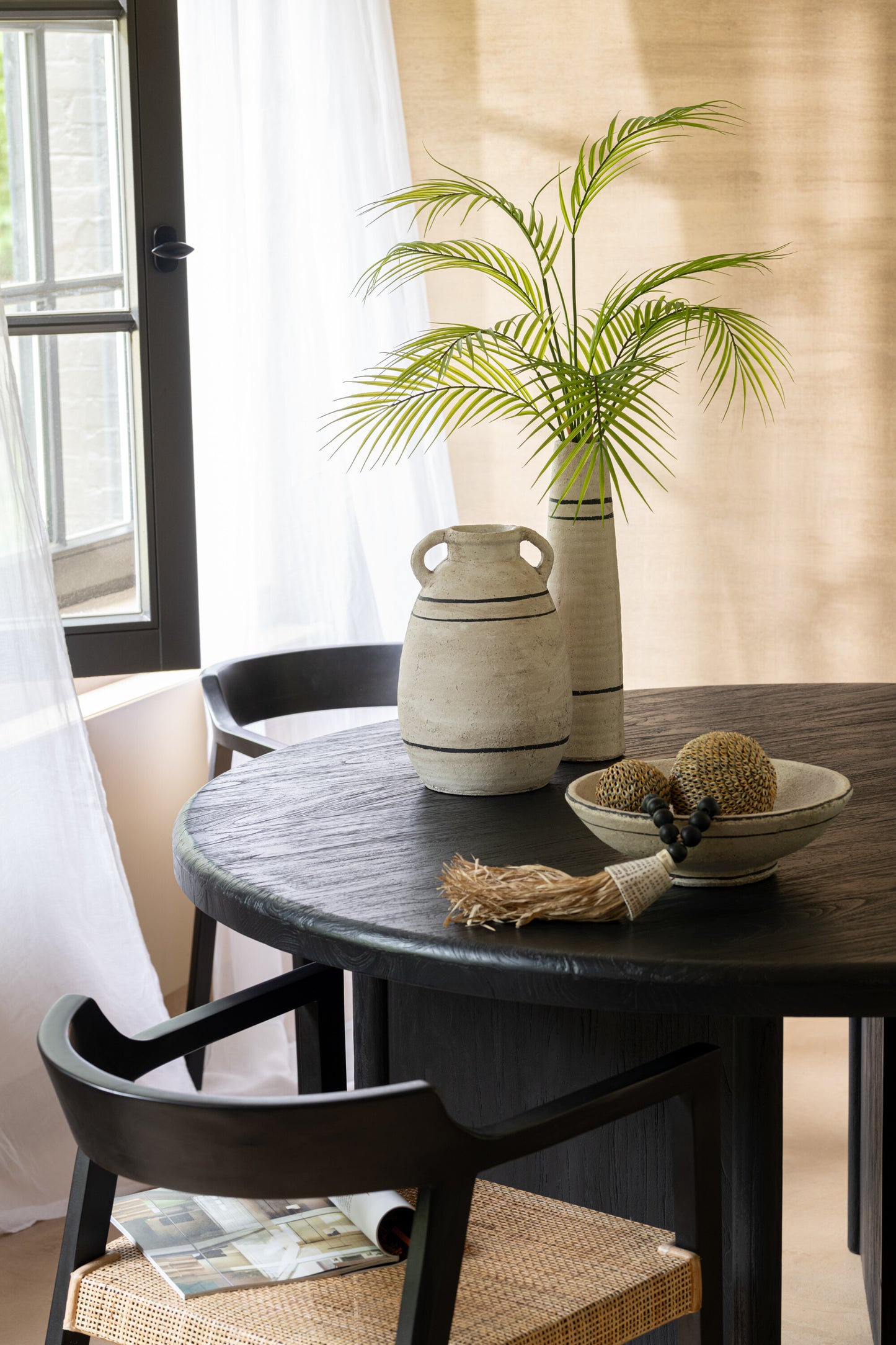 Tafel rond teakhout zwart