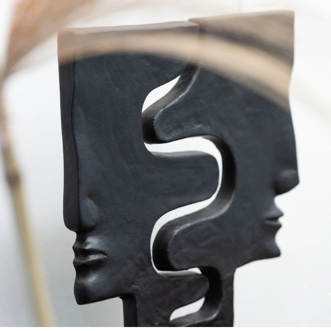 Figuur Gezichten Op Voet Aluminium