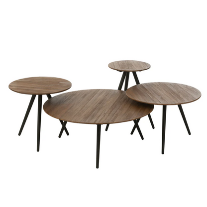 Set van 4 ronde tafels van gerecycled teakhout in natuurlijke kleur.